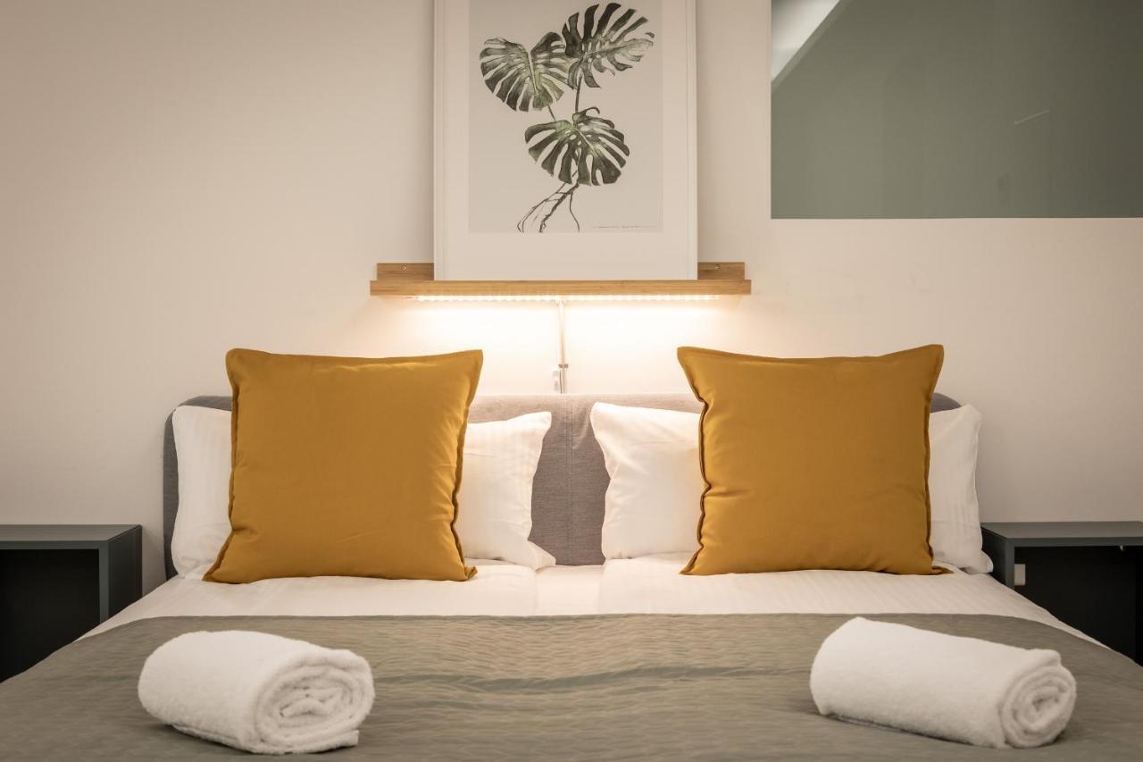 Spacious Apartment In Hemholtzkiez Prenzlauer Berg For 8 People Hiddenseer Berlin Extérieur photo