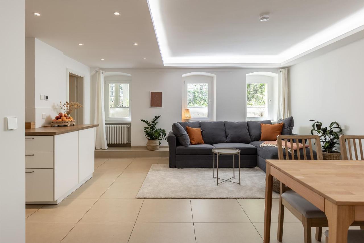 Spacious Apartment In Hemholtzkiez Prenzlauer Berg For 8 People Hiddenseer Berlin Extérieur photo